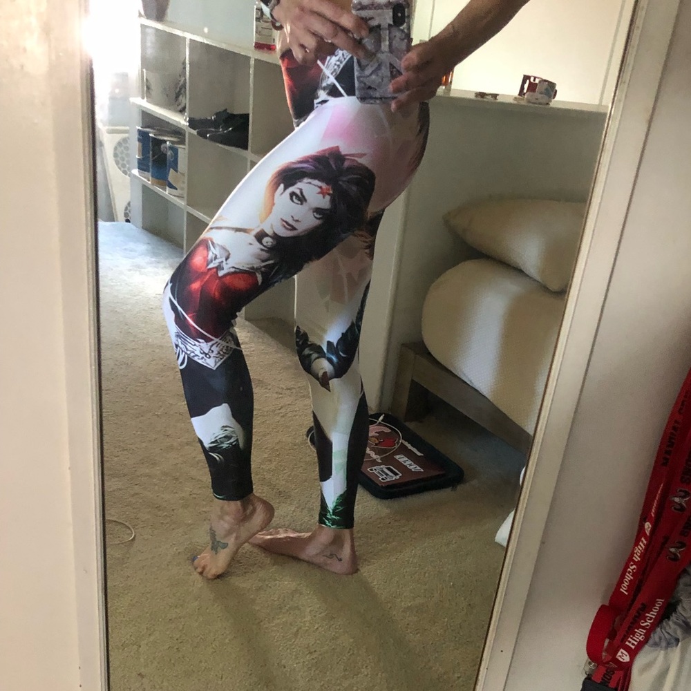 tonoatono Wonder Woman leggings sz S
